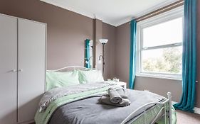 Shirley House 1, Guest House, Self Catering, Self Check In With Smart Locks, Use Of Fully Equipped Kitchen, Walking Distance To Southampton Central, Excellent Transport Links, Ideal For Longer Stays